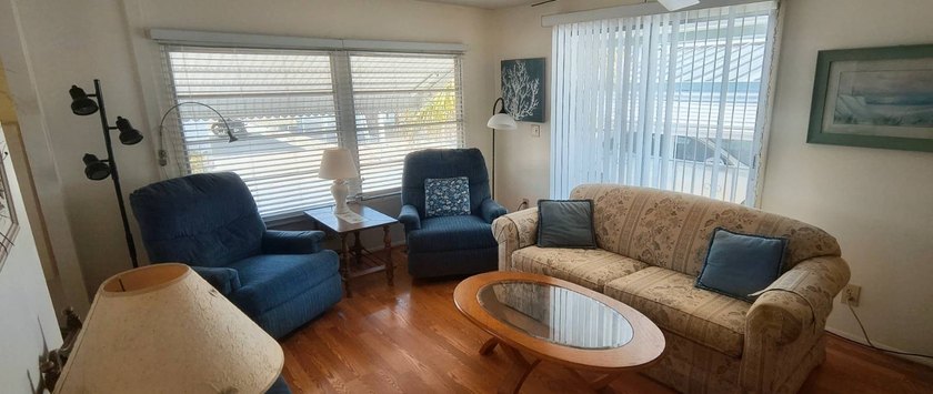 Immediate Occupancy available for this lovely 2bed 2 bath - photo 7