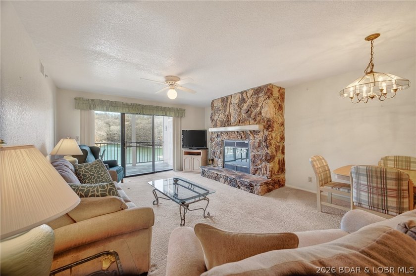 Prime Osage Beach Lakefront Opportunity! This furnished - photo 4