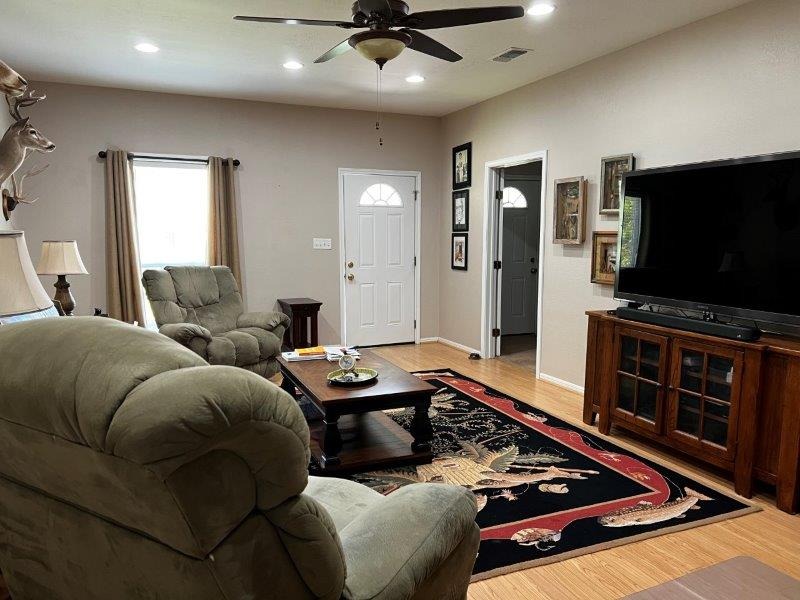 Guest House Family Room - photo 23