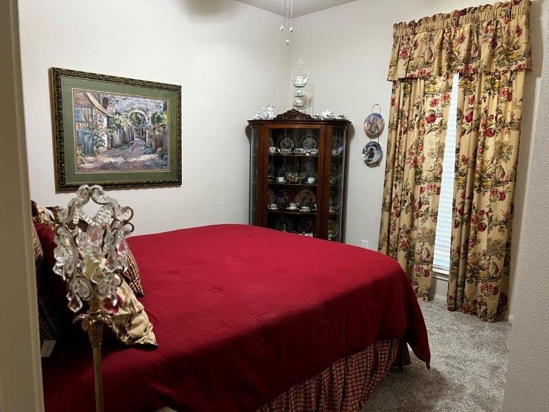 Main House Guest Bedroom - photo 10