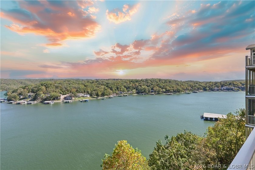 We invite you to take a look at this new listing here in Oak - photo 3