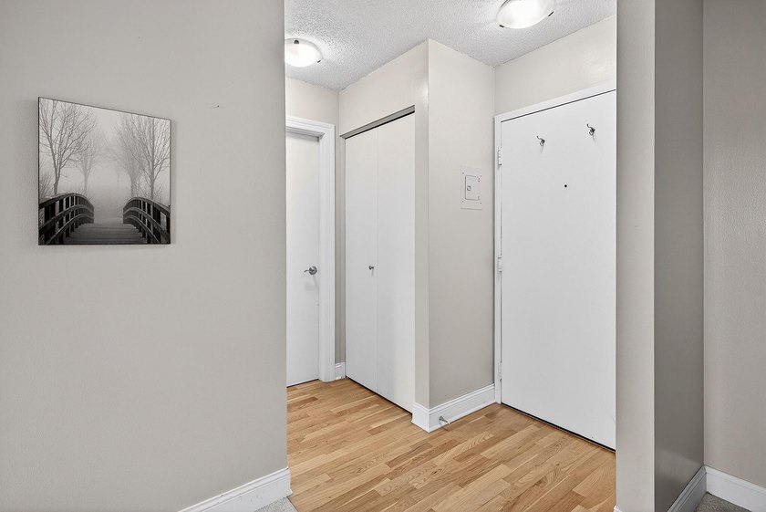 Adorable main floor studio condo in the heart of Uptown - photo 8