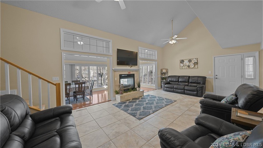 This fully furnished lakefront home is perfect for full-time - photo 5