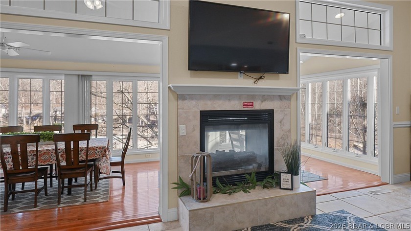 This fully furnished lakefront home is perfect for full-time - photo 8