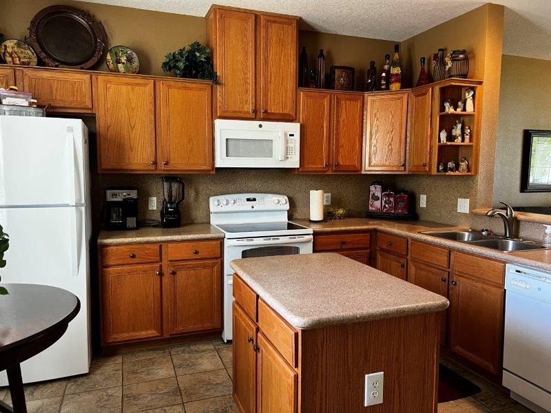Main House Kitchen - photo 6
