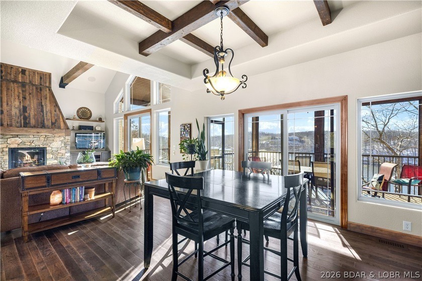 Offered by its original owners, this lovingly maintained 5-bed - photo 10