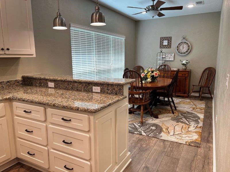 Guest House Dining Room - photo 27