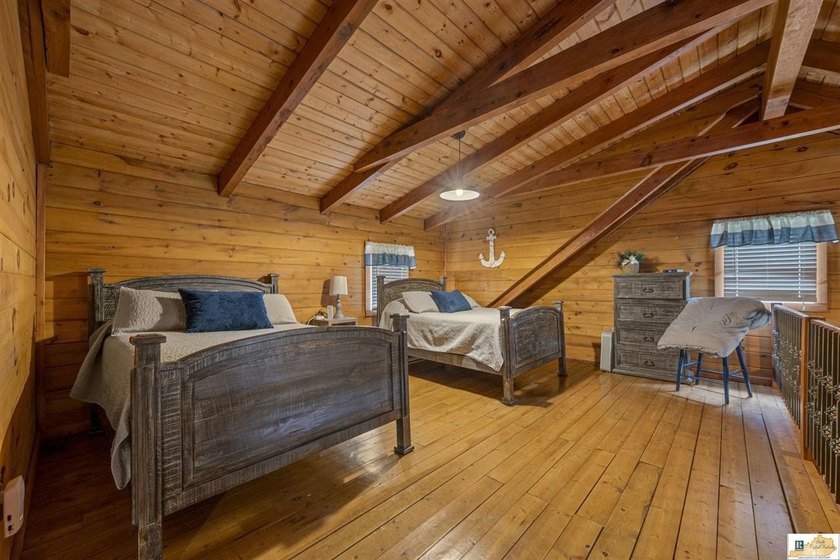 Turnkey lakefront opportunity on Barren River Lake! This fully - photo 20