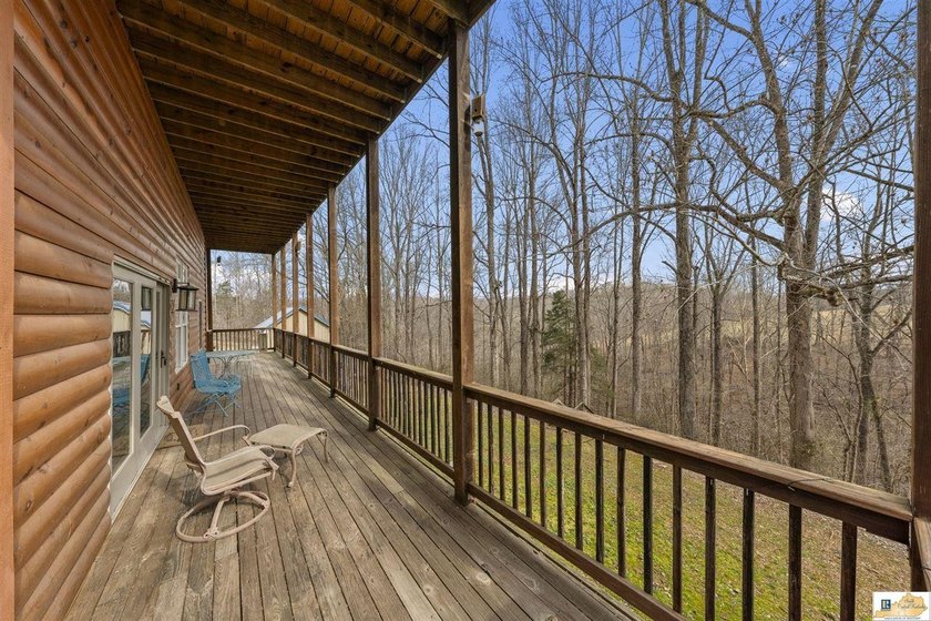 Turnkey lakefront opportunity on Barren River Lake! This fully - photo 36