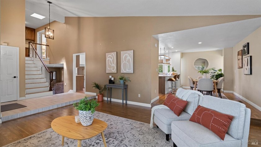 Beautiful 4-bedroom, 2.5-bath tri-level home located at the back - photo 11