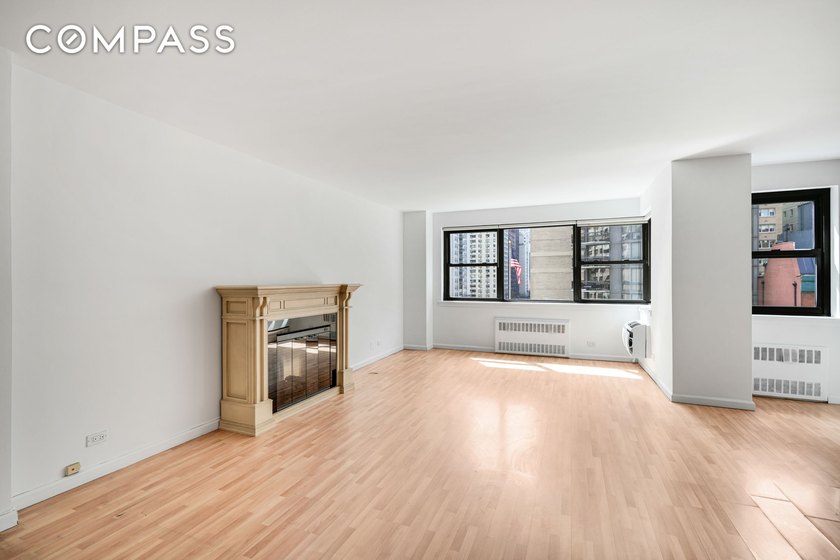 Spacious, bright and pet-friendly 2 bedroom is now available in - photo 4