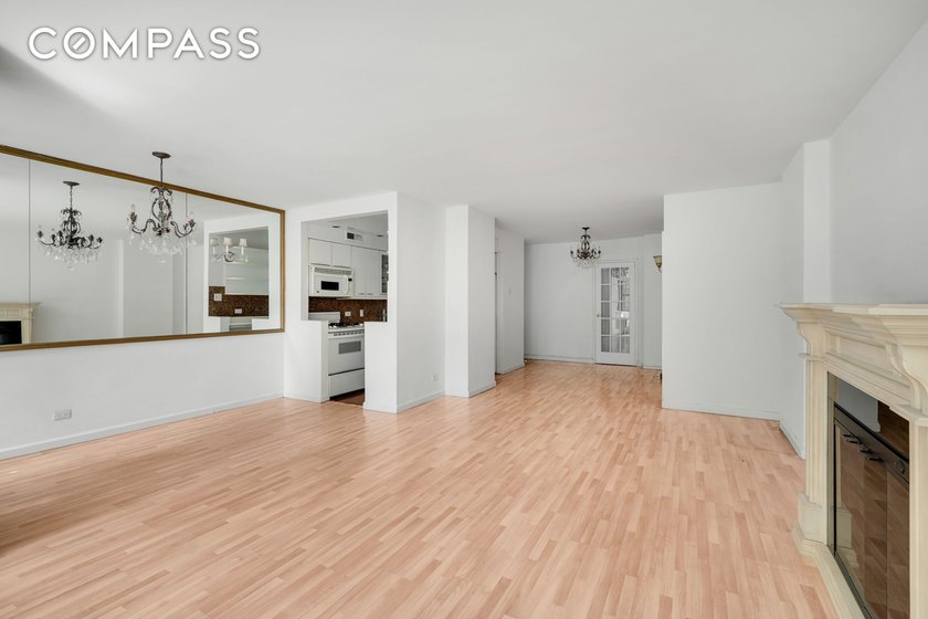 Spacious, bright and pet-friendly 2 bedroom is now available in - photo 5