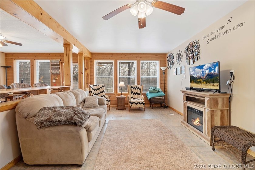 Discover this move in ready, A-Frame retreat @ Lake of the - photo 9