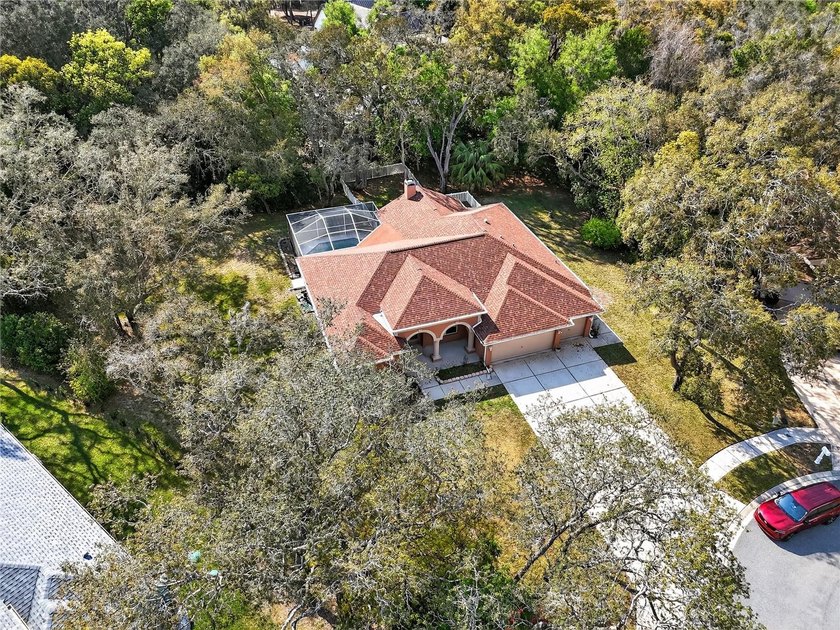 Welcome to this beautifully maintained one owner pool home in - photo 2