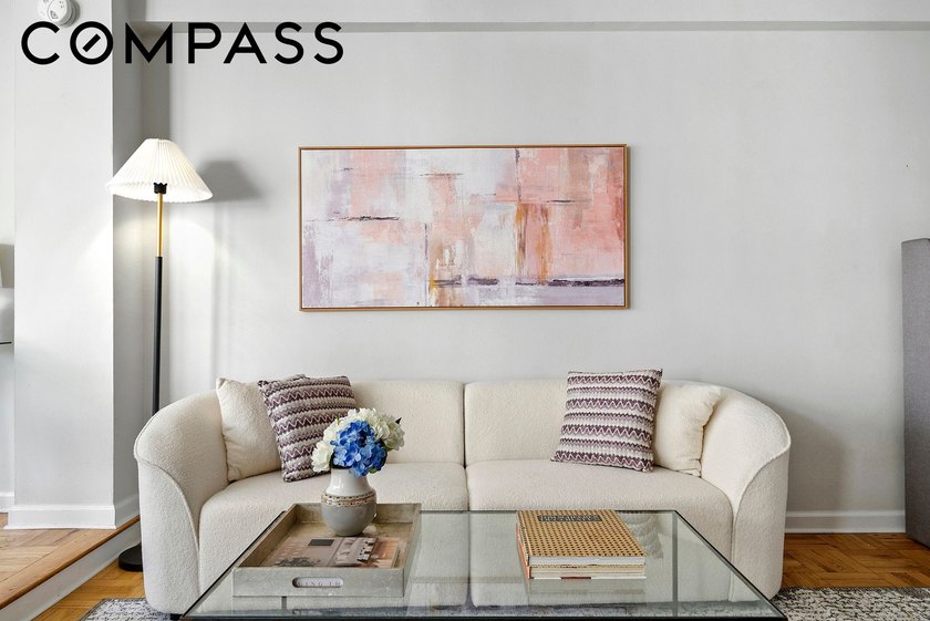 Top floor penthouse oversized home lovingly renovated in one of - photo 5