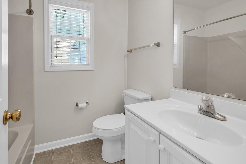 Welcome home to this charming 3-bedroom, 2-bath cottage-style - photo 24
