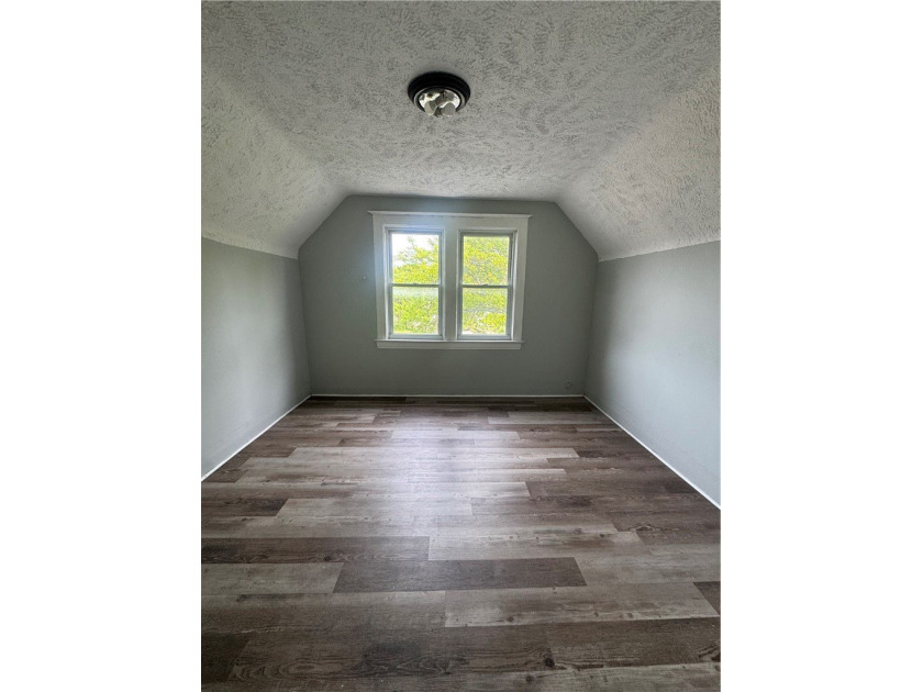 Amazing investor opportunity with strong cash flow potential! - photo 10
