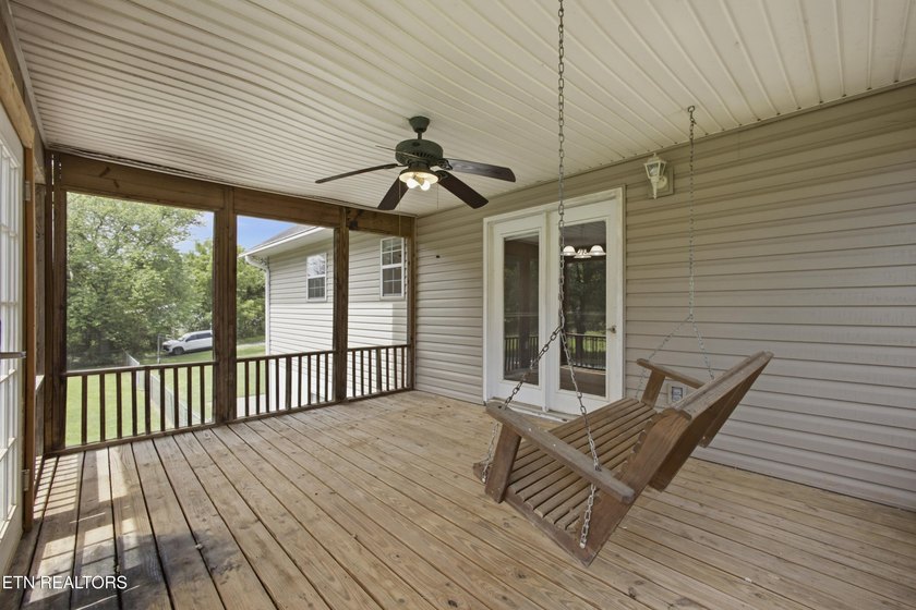 Location, Space &amp; Updates - This One Has It All! Don't miss this - photo 17