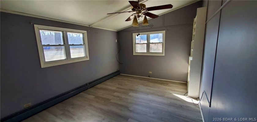 3 Bedroom, 2 bath home with unfinished basement for storage or - photo 10