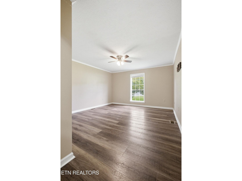 Location, Space &amp; Updates - This One Has It All! Don't miss this - photo 20