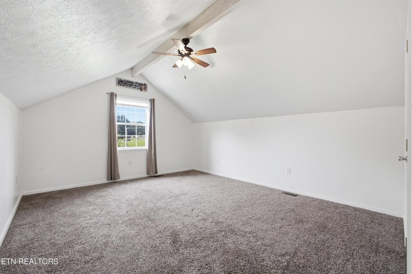 Location, Space &amp; Updates - This One Has It All! Don't miss this - photo 25