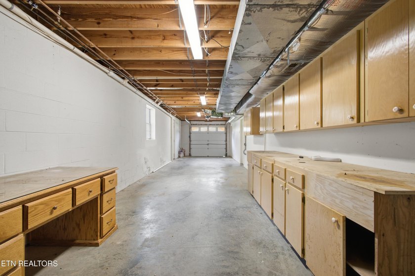 Location, Space &amp; Updates - This One Has It All! Don't miss this - photo 41