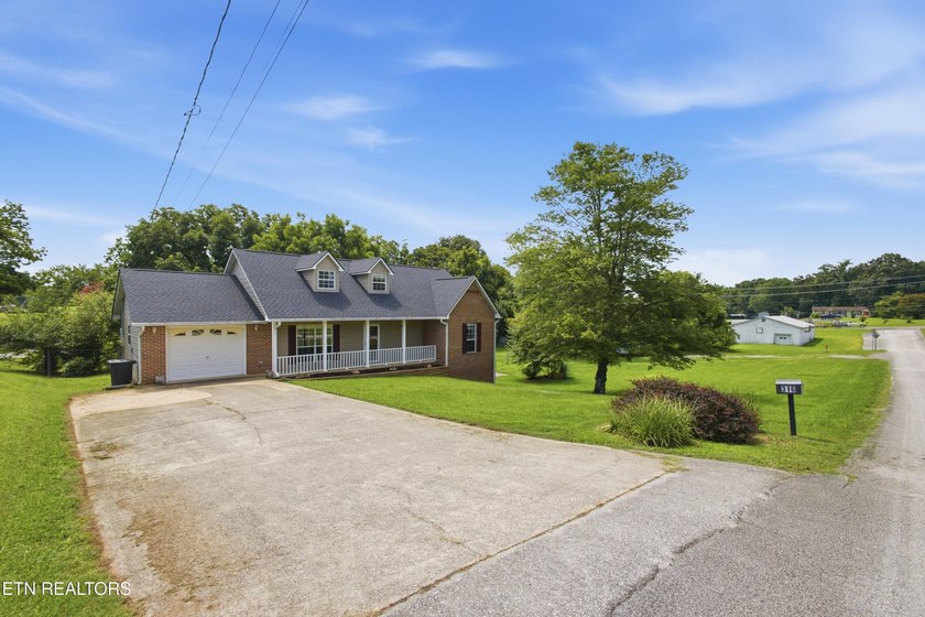 Location, Space &amp; Updates - This One Has It All! Don't miss this - photo 43