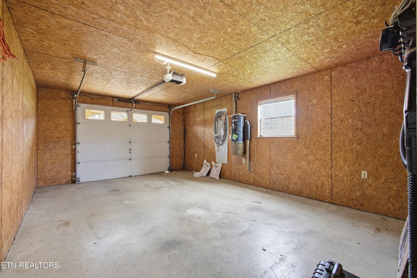 Location, Space &amp; Updates - This One Has It All! Don't miss this - photo 44