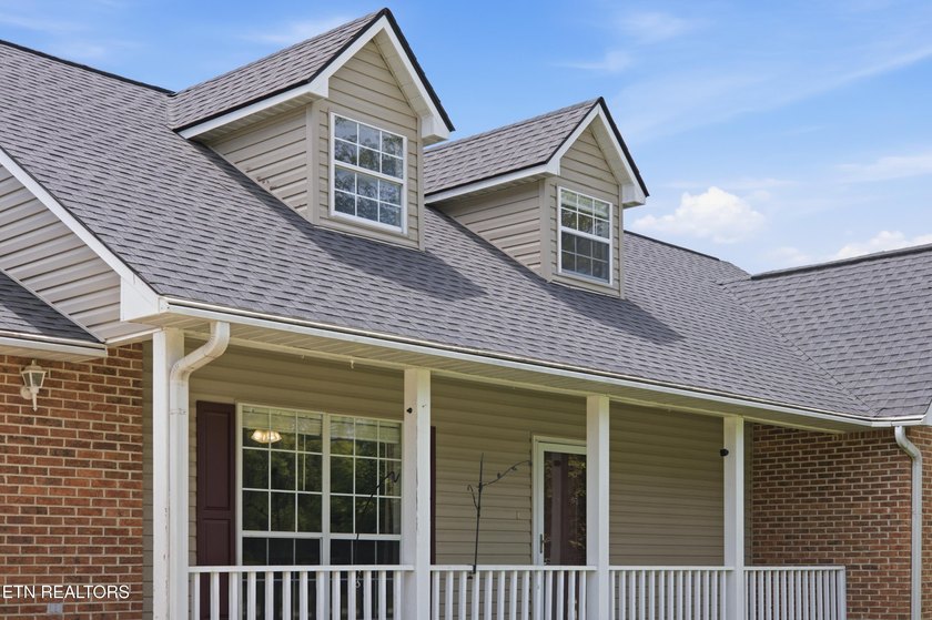 Location, Space &amp; Updates - This One Has It All! Don't miss this - photo 52