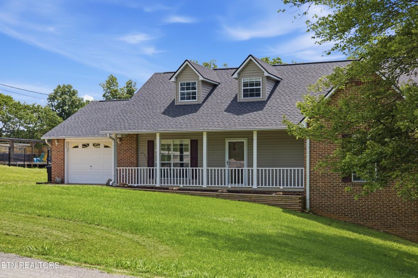 Location, Space &amp; Updates - This One Has It All! Don't miss this - photo 54