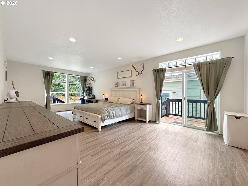 Welcome to your coastal retreat, a custom energy-efficient home - photo 20