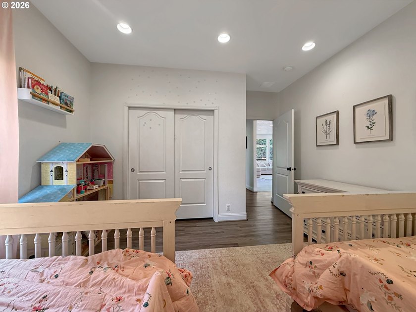 Welcome to your coastal retreat, a custom energy-efficient home - photo 30