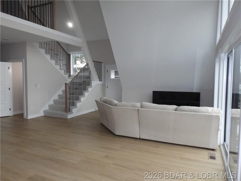 Far from your typical A-frame home, this beautiful 3-bedroom - photo 7