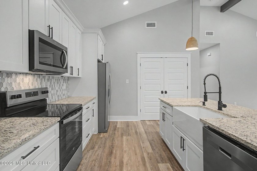 Charming new construction offering approximately 1,250 square - photo 11