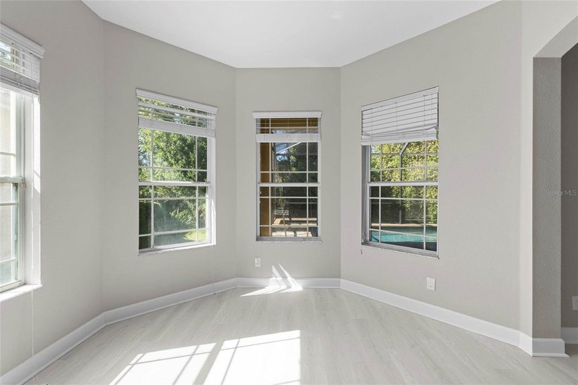 This beautifully updated 5-bedroom, 4-bathroom residence has - photo 13