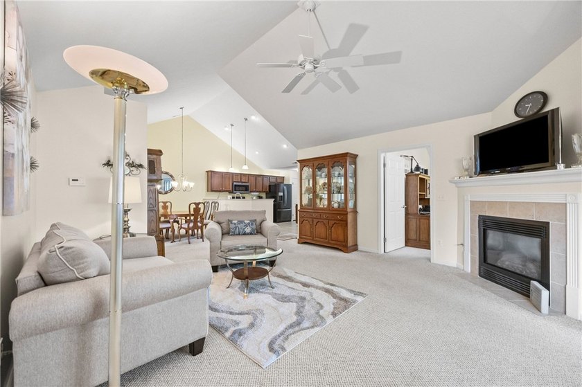 Estate No PCD!! Sensational 2 bedroom, 2 full bath Ranch - photo 15