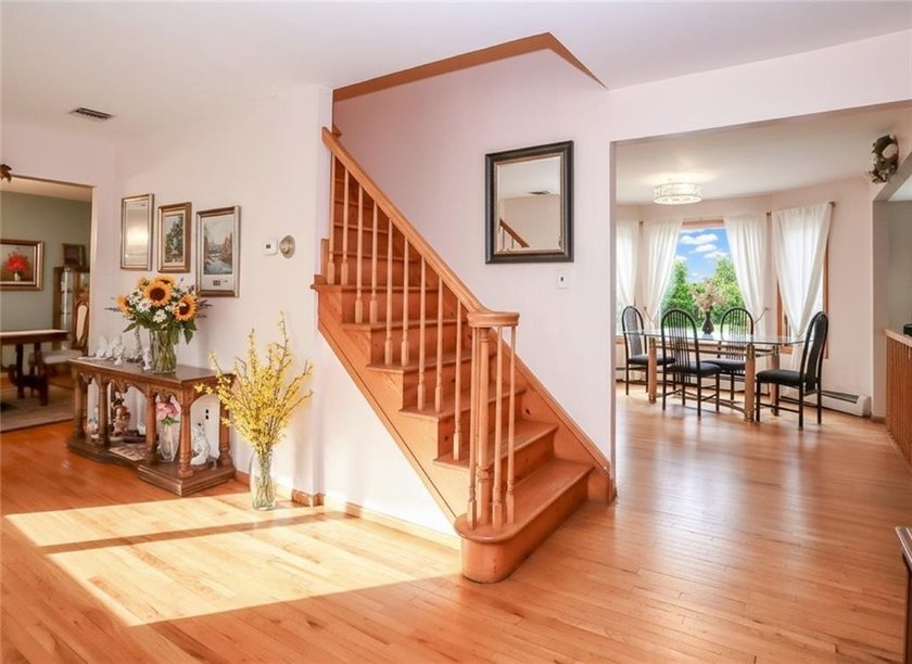 Welcome to 282 Boscombe Avenue - A South Shore Gem! Nestled on a - photo 16