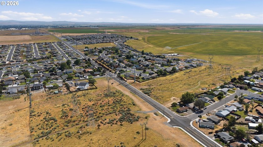 Build your vision on this BEAUTIFUL lot! Offering expansive view - photo 6