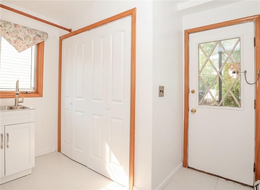 Welcome to 282 Boscombe Avenue - A South Shore Gem! Nestled on a - photo 27