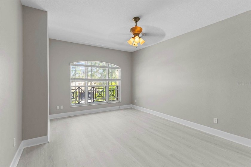 This beautifully updated 5-bedroom, 4-bathroom residence has - photo 37