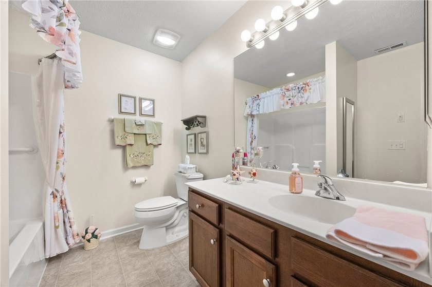 Estate No PCD!! Sensational 2 bedroom, 2 full bath Ranch - photo 39