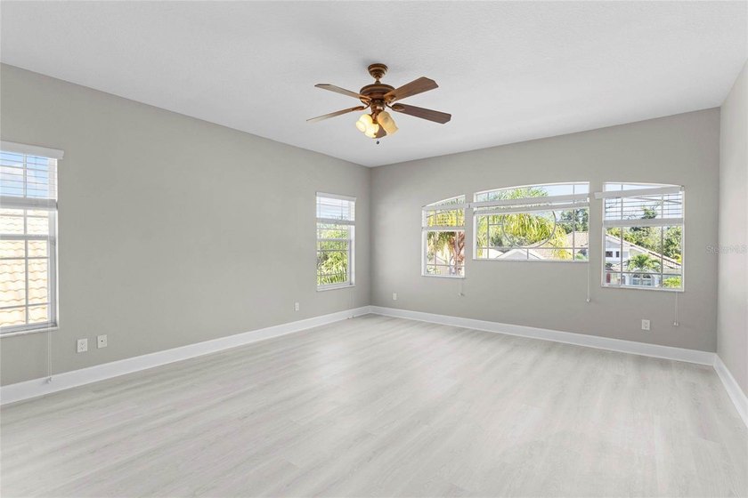 This beautifully updated 5-bedroom, 4-bathroom residence has - photo 41