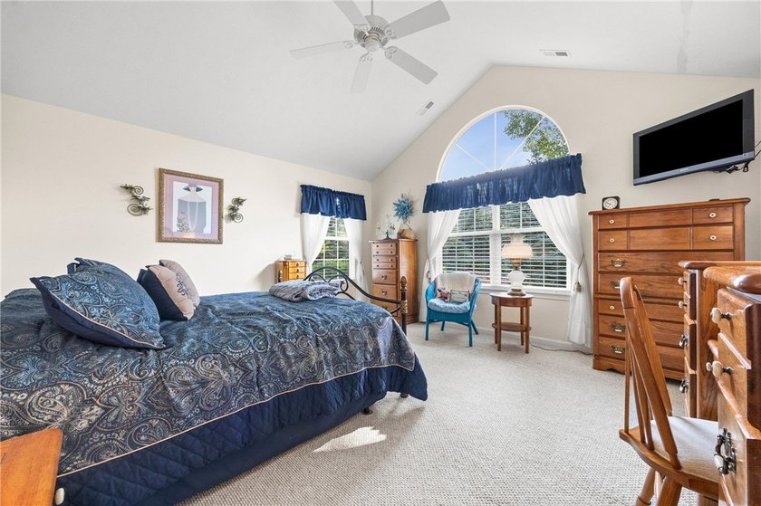 Estate No PCD!! Sensational 2 bedroom, 2 full bath Ranch - photo 44