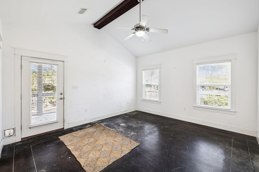 This 3 bedroom, 2 bathroom cottage offers a compelling - photo 19