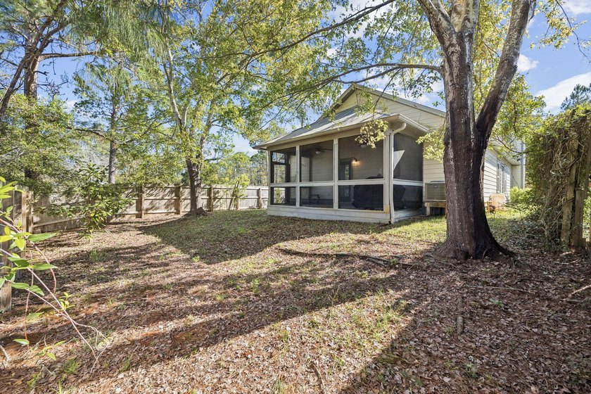 This 3 bedroom, 2 bathroom cottage offers a compelling - photo 26