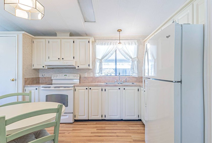 BUY WITH CONFIDENCE - MAKE AN OFFER NOW! SELLER IS WILLING TO - photo 11