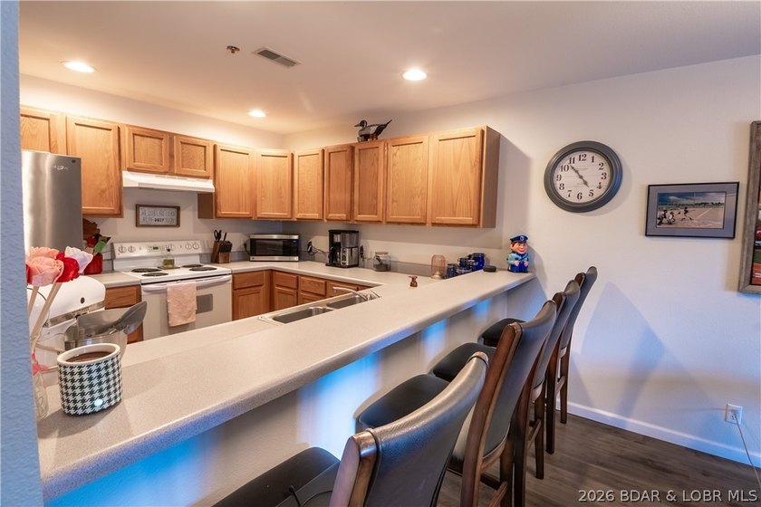 Don't miss your opportunity to own a beautifully furnished - photo 12