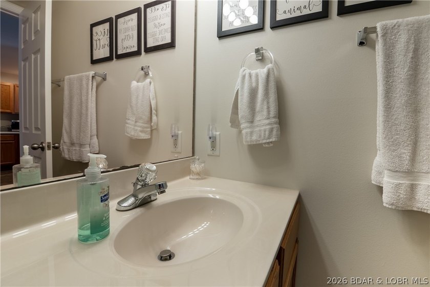 Don't miss your opportunity to own a beautifully furnished - photo 17