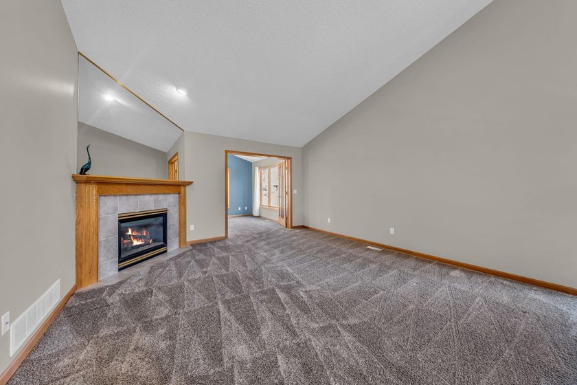 Wonderful one-level living in the highly sought-after Eagle - photo 22