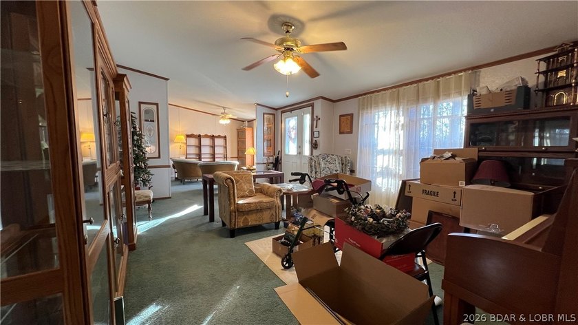 Discover the perfect blend of privacy and convenience with this - photo 10